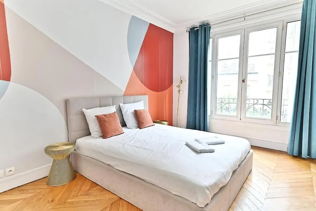 Appartement Haussmannien Lumineux Et Central- II Paris France