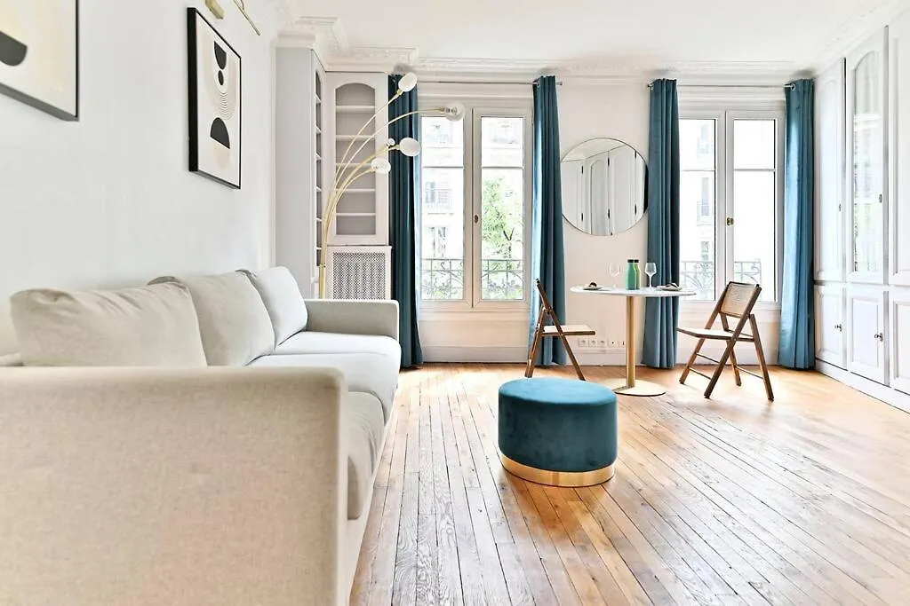 Appartement Haussmannien Lumineux Et Central- II Paris 0*,