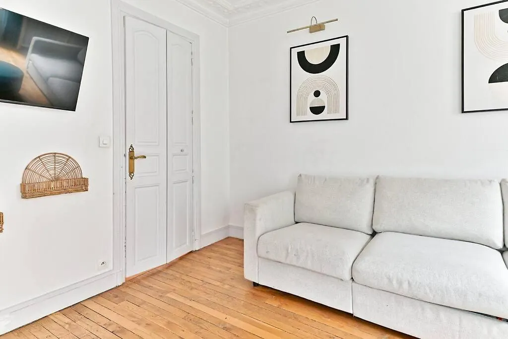 Appartement Haussmannien Lumineux Et Central- II Paris
